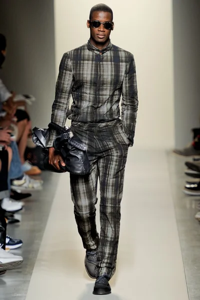 Look 11